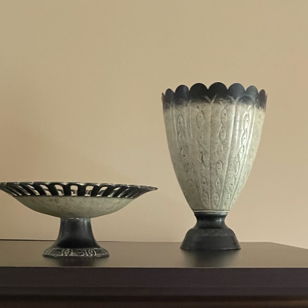 2 piece matching vase and dish